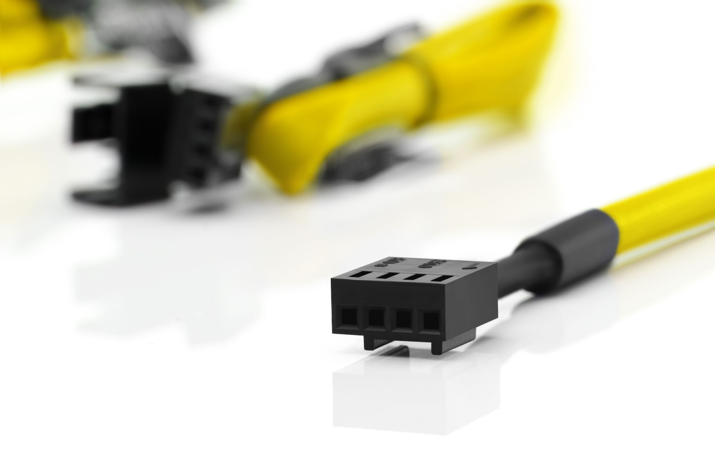 NOCTUA 4 CABLES DE EXTENSION AMARILLO  NA-SEC1 CH.BK